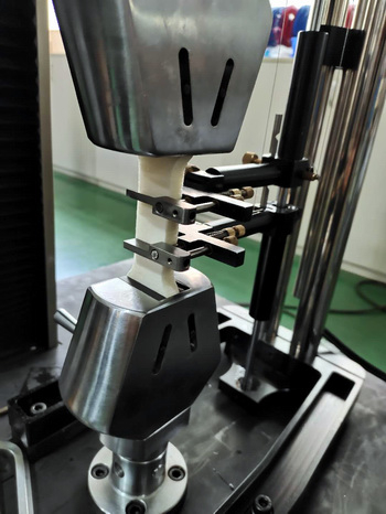 悌埃保溫制品的硬質(zhì)泡沫材料試驗(yàn)機(jī)測(cè)試方法