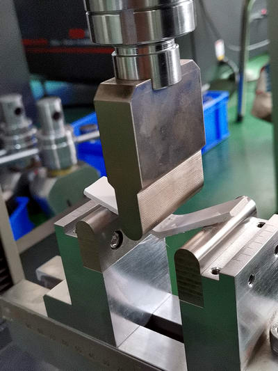 ?正一新材的PED纖維增強(qiáng)塑料彎曲試驗(yàn)機(jī)測(cè)試報(bào)告