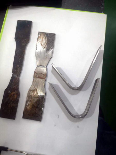 某鋼瓶公司用拉力機(jī)測(cè)試焊接鋼板三點(diǎn)彎曲試驗(yàn)